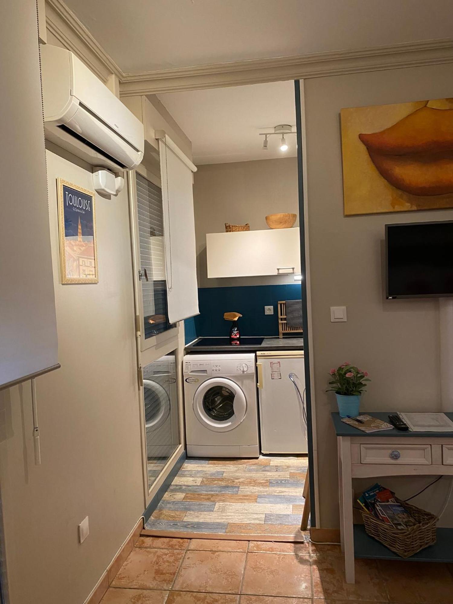 شقة Meuble Tourisme Carmes 2 Etoiles, Entree Autonome,Wifi, Climatise, Petit Parking Prive تولوز المظهر الخارجي الصورة